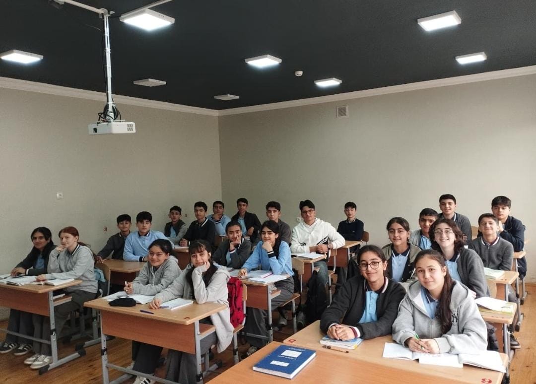 İlk lisey sinfindən uğurlu nəticə: 23 şagirdin 13-ü fərqləndi