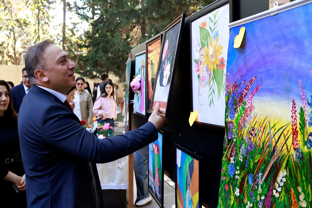 MDU-da inklüzivliyə dəstək məqsədilə rəsm sərgisi keçirilib