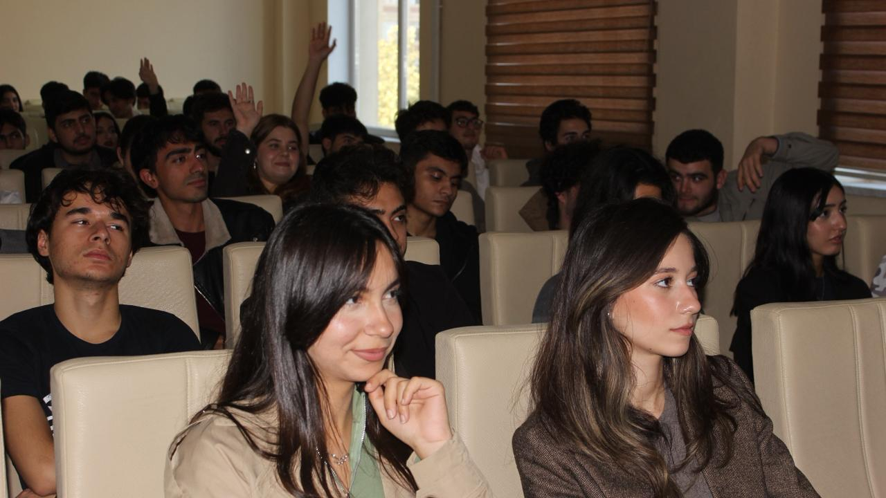 AzMİU-da ekoloji maarifləndirilmə ilə bağlı seminar keçirilib