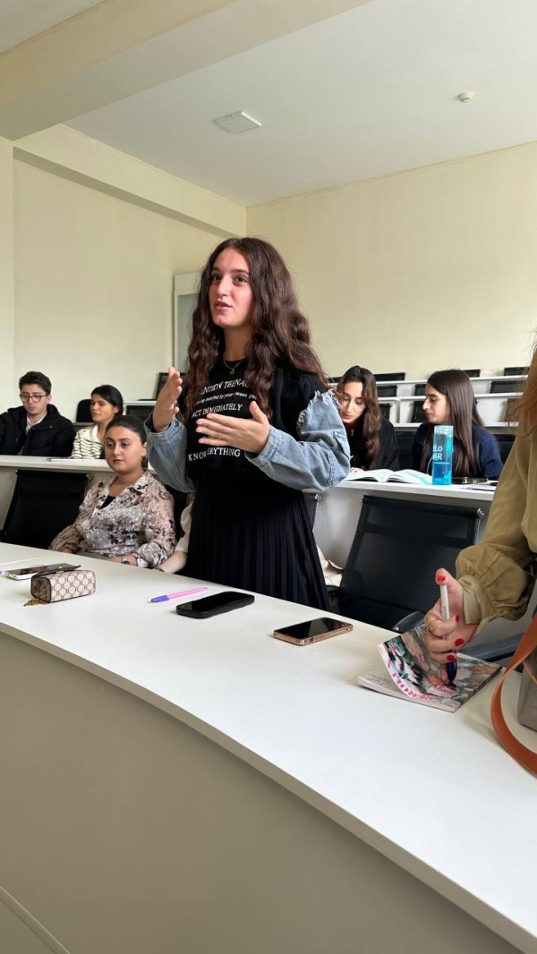 LDU-da layihələrin idarə edilməsi ilə bağlı təlim keçirilib