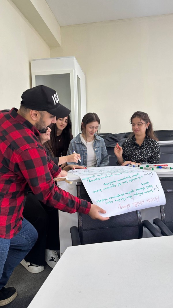 LDU-da layihələrin idarə edilməsi ilə bağlı təlim keçirilib