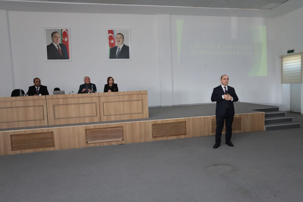 İctimai Şura Qubada müəllim və şagirdlərlə görüşüb