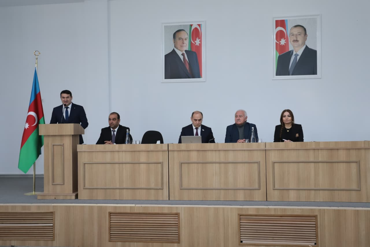 İctimai Şura Qubada müəllim və şagirdlərlə görüşüb