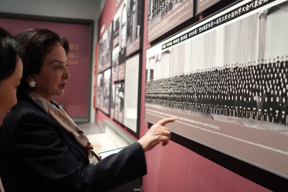 Bu fakültənin tələbələri üçün Çində təhsil imkanları müzakirə olunur