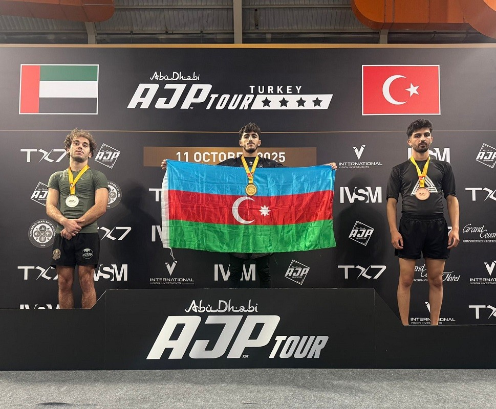 AzMİU tələbəsi beynəlxalq yarışda uğur qazanıb