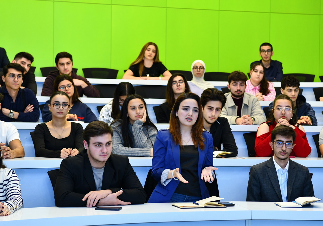 ADNSU-nun rektoru tələbə təşkilatlarının rəhbərləri ilə görüşüb