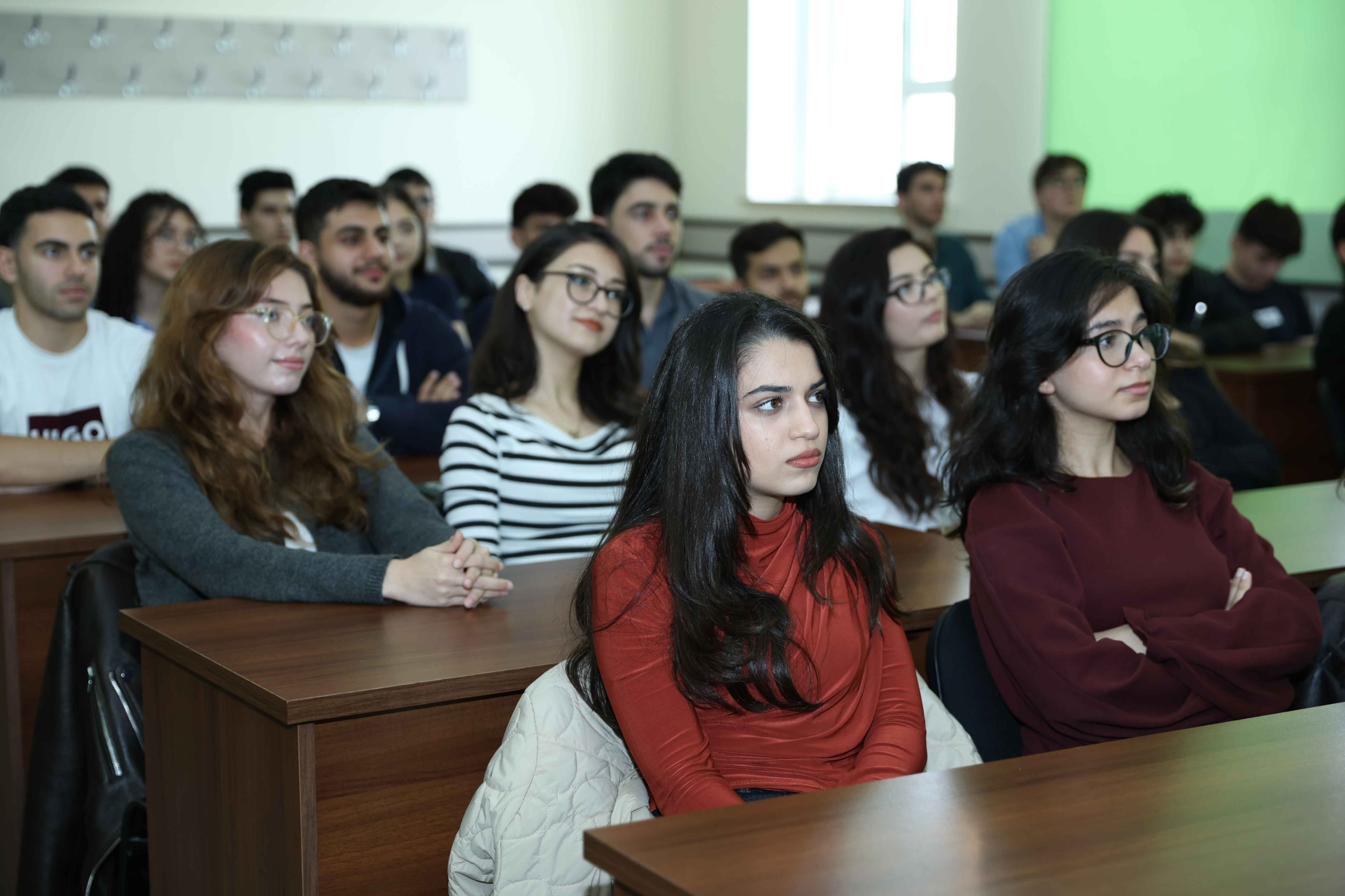 Nüfuzlu universitetin dosenti SABAH tələbələrinə master-klas keçib