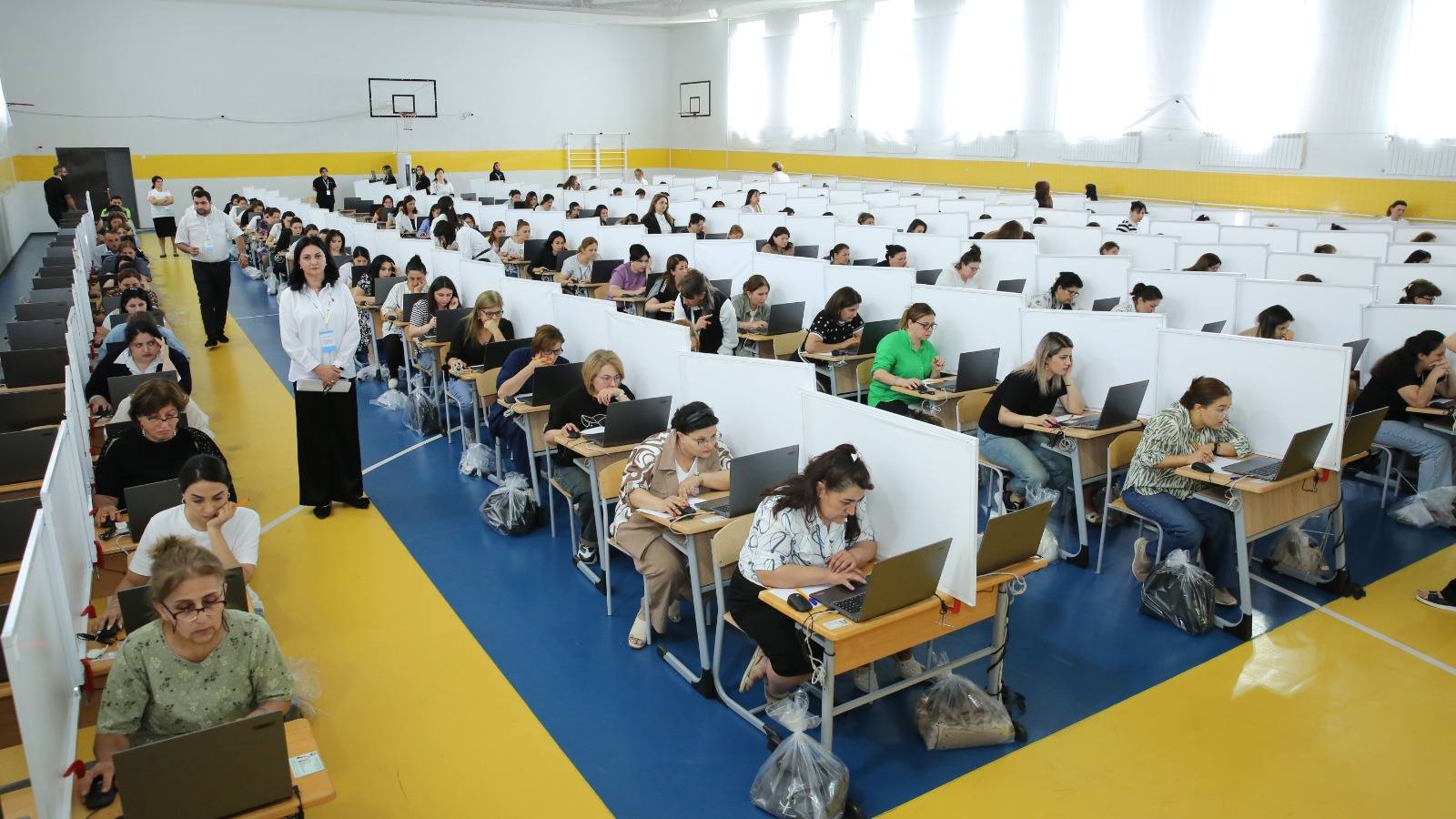 “İmtahanın daha çətin olacağını düşünürdüm” – Sertifikatlaşdırmadan keçənlərin təəssüratları 