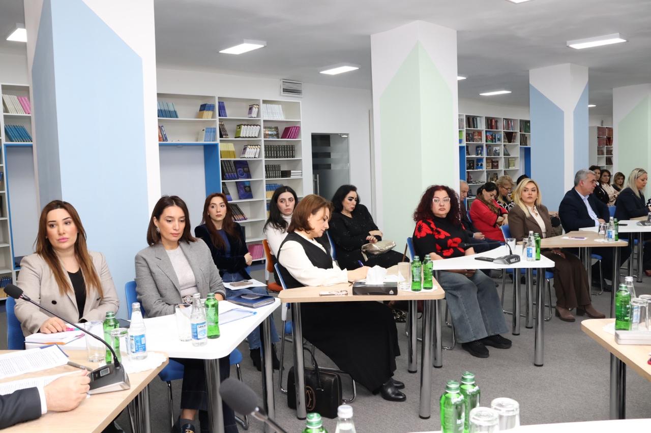 “İnklüziv müəllim: bacarıqlar və ehtiyaclar” mövzusunda sessiya keçirilib