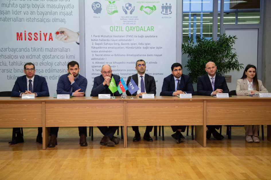 İnşaat ustalarına peşə ixtisasını təsdiqləyən sənədlər təqdim edilib