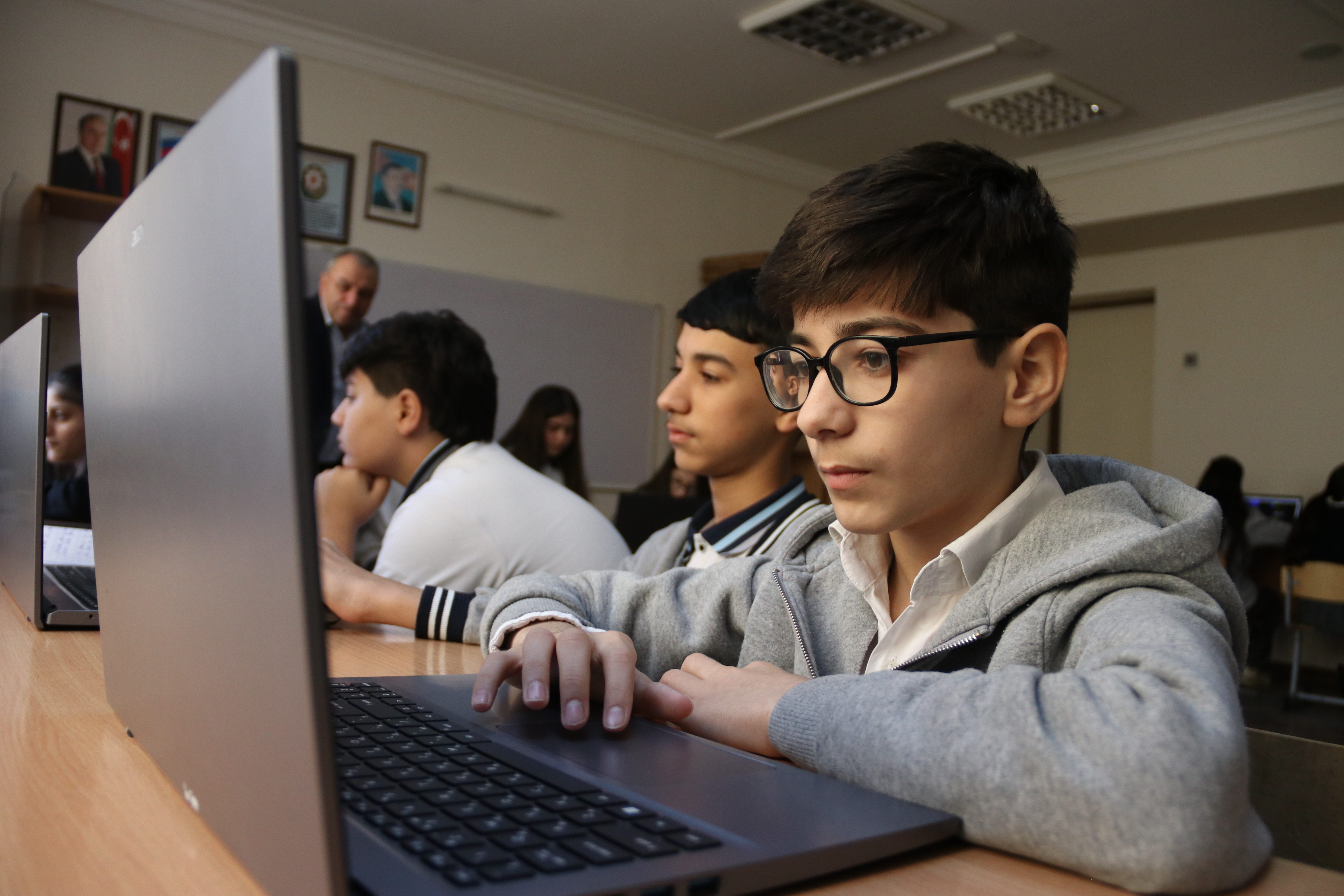 “İnteraktiv biologiya” layihəsi uğurla yekunlaşıb