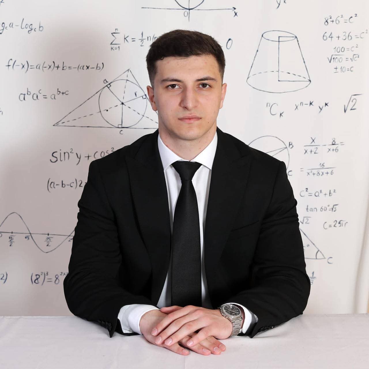 İsmayıllı məktəbinin bir sinfinin 4 şagirdi qızıl nişan alıb