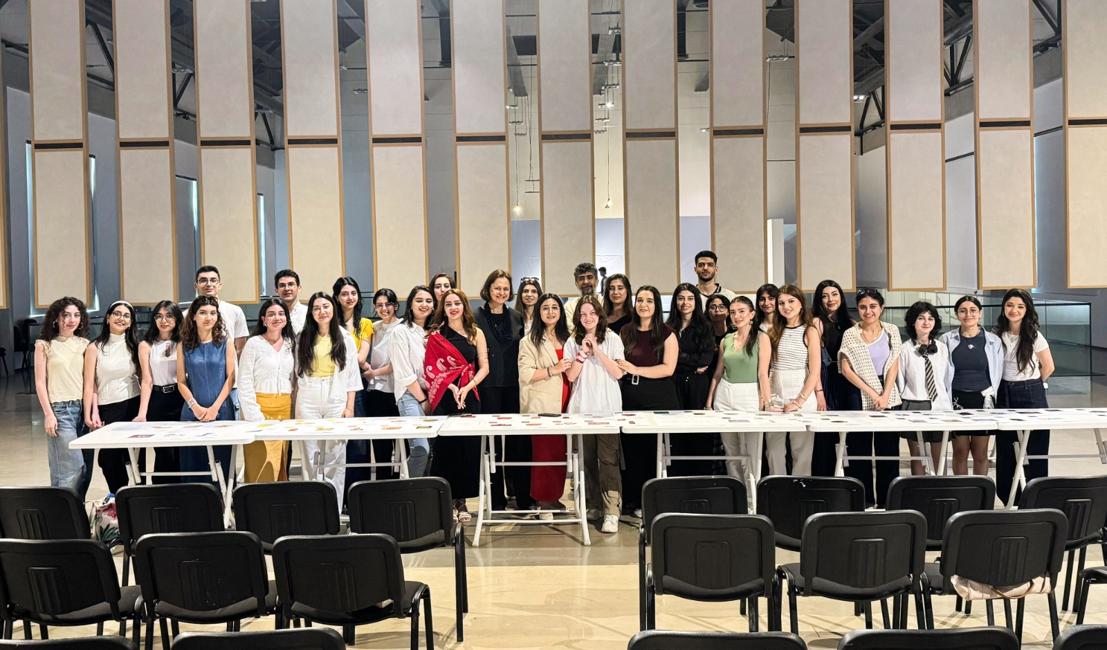 İtaliyalı rəssam SABAH tələbələrinə təlim keçib 