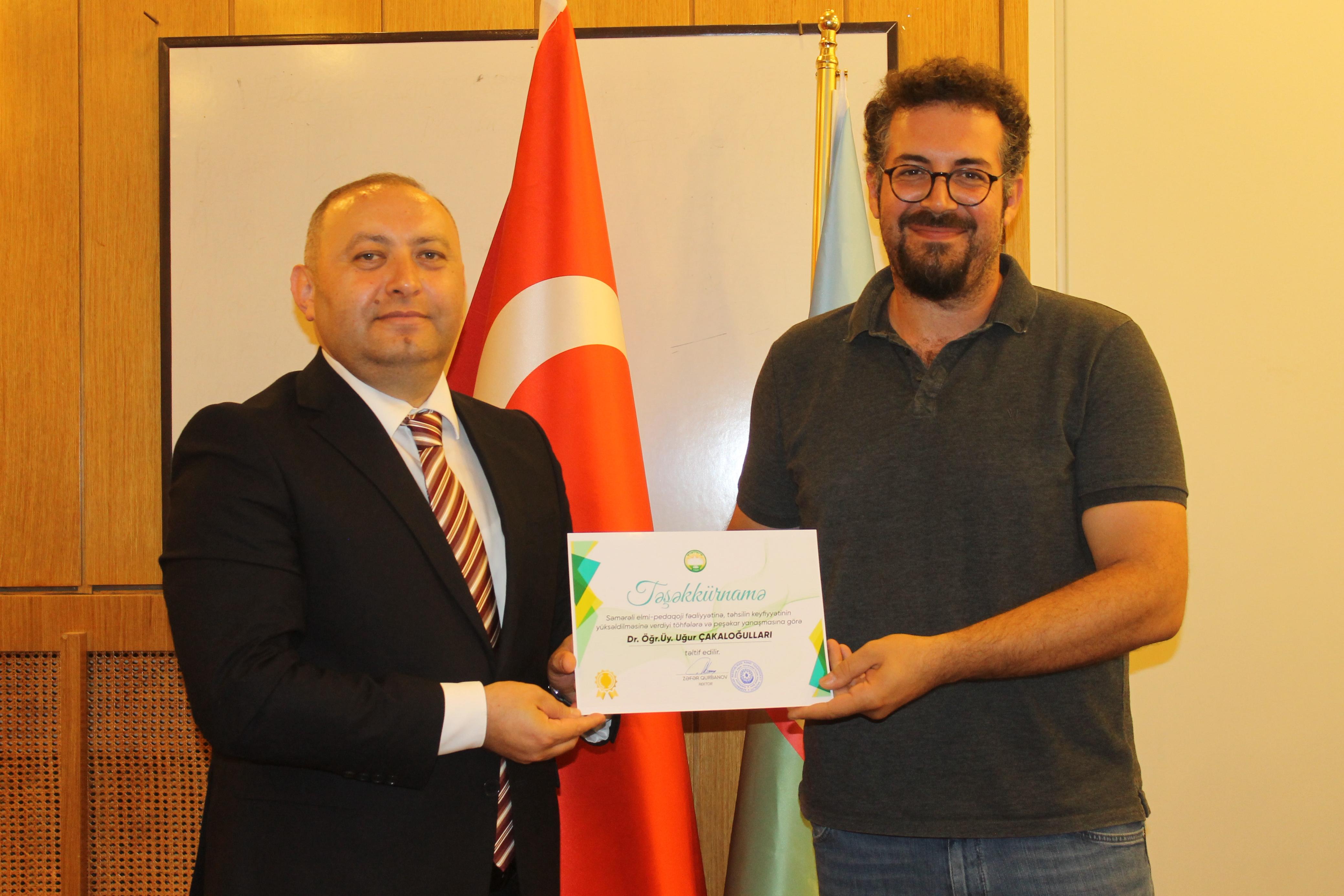 İzmirdə ikili diplom proqramının akademik heyəti və məzun tələbələrlə görüş keçirilib