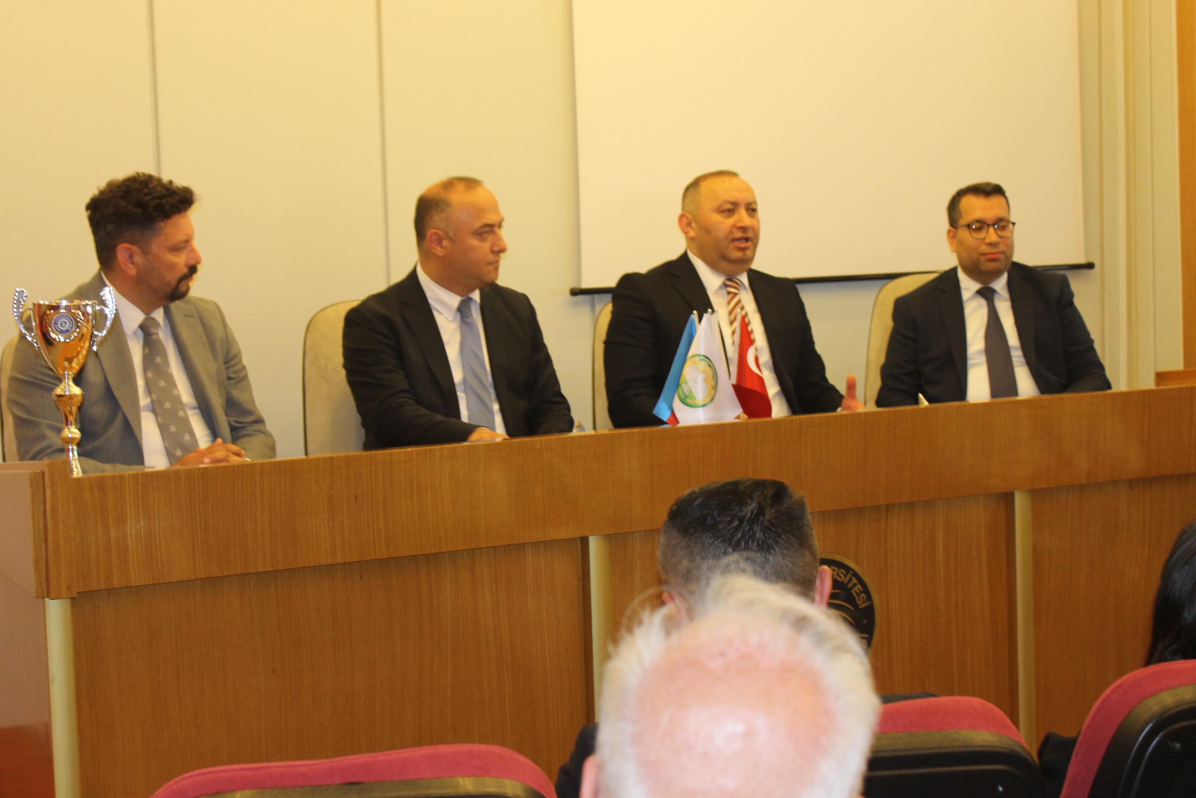 İzmirdə ikili diplom proqramının akademik heyəti və məzun tələbələrlə görüş keçirilib