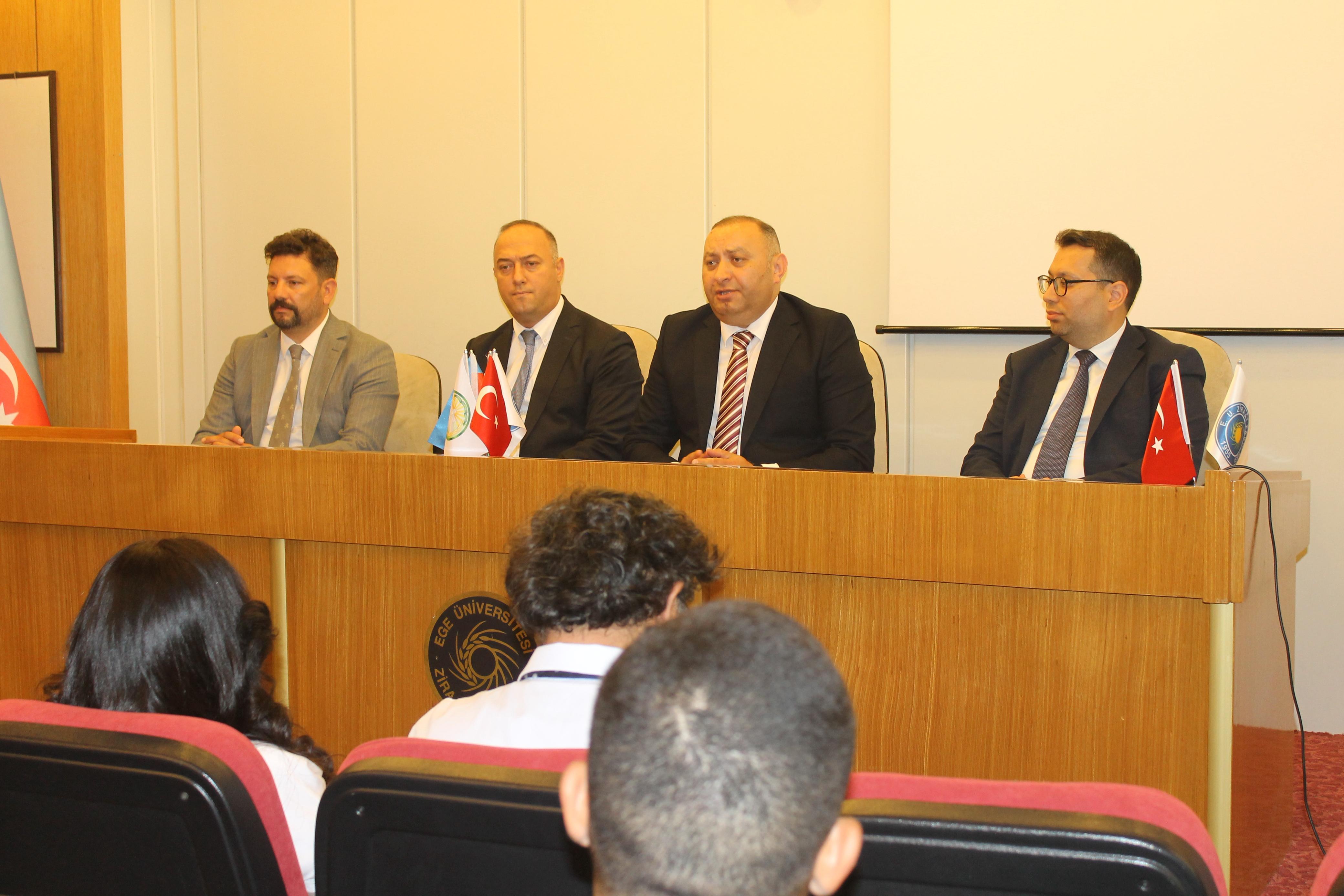 İzmirdə ikili diplom proqramının akademik heyəti və məzun tələbələrlə görüş keçirilib