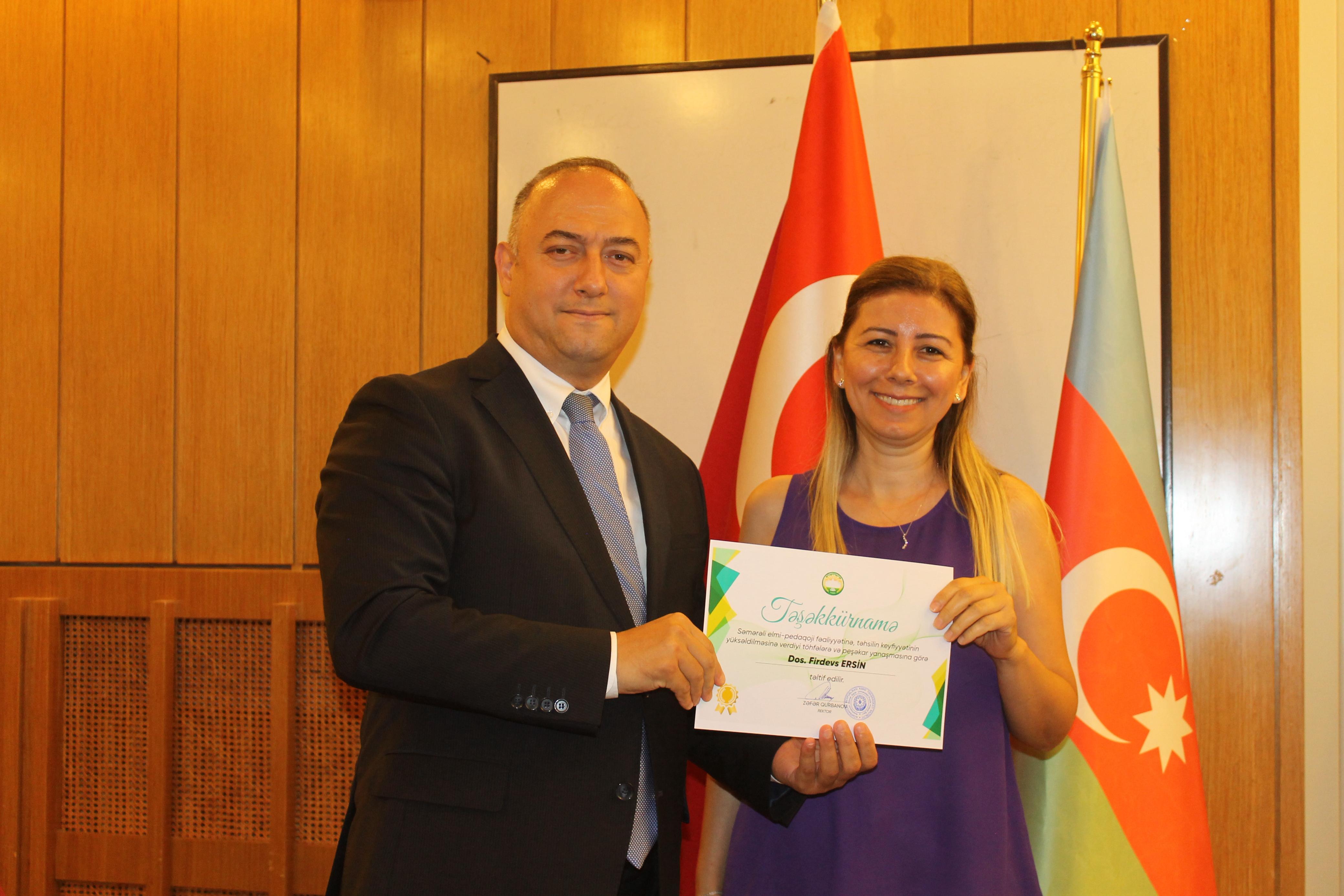 İzmirdə ikili diplom proqramının akademik heyəti və məzun tələbələrlə görüş keçirilib