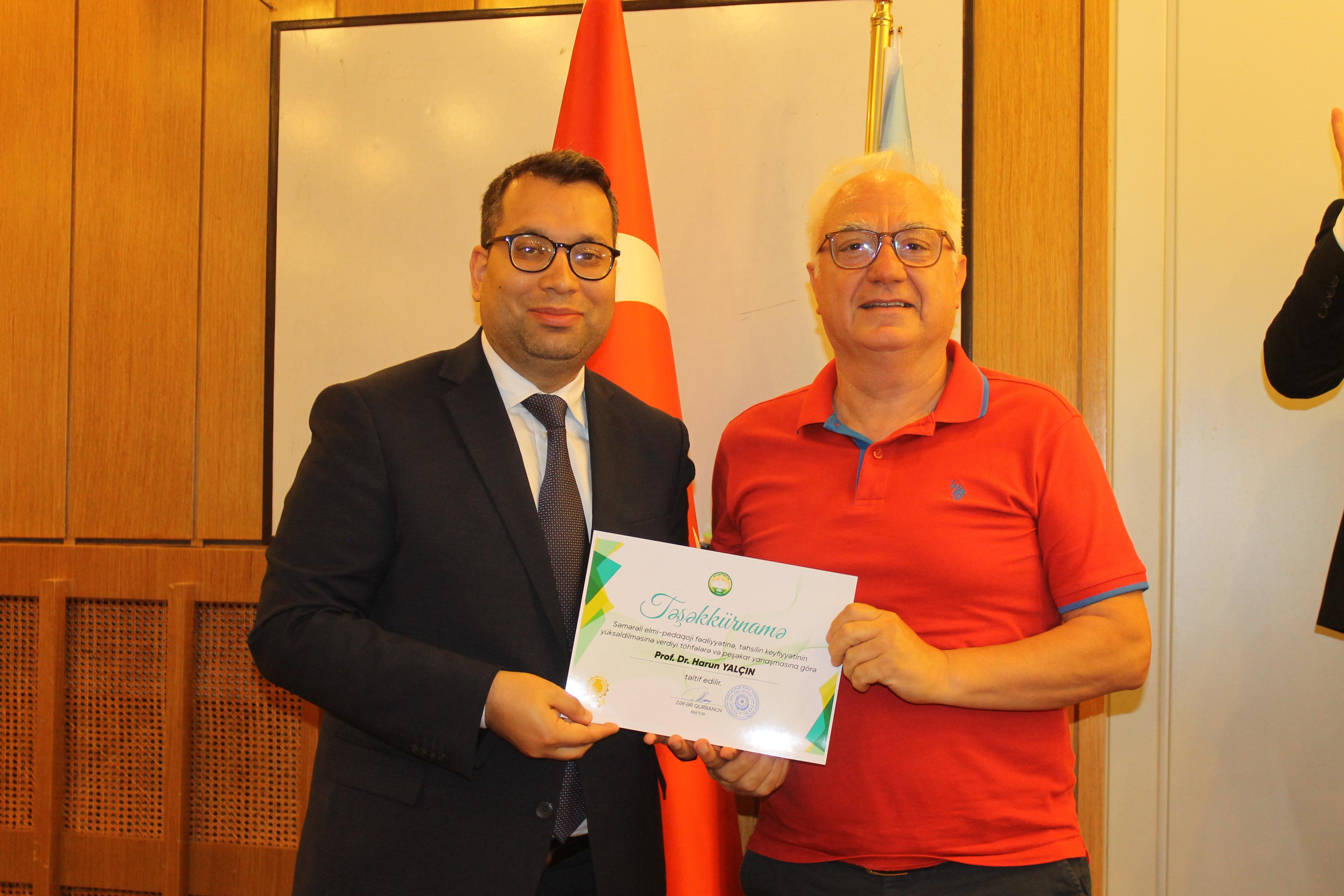 İzmirdə ikili diplom proqramının akademik heyəti və məzun tələbələrlə görüş keçirilib