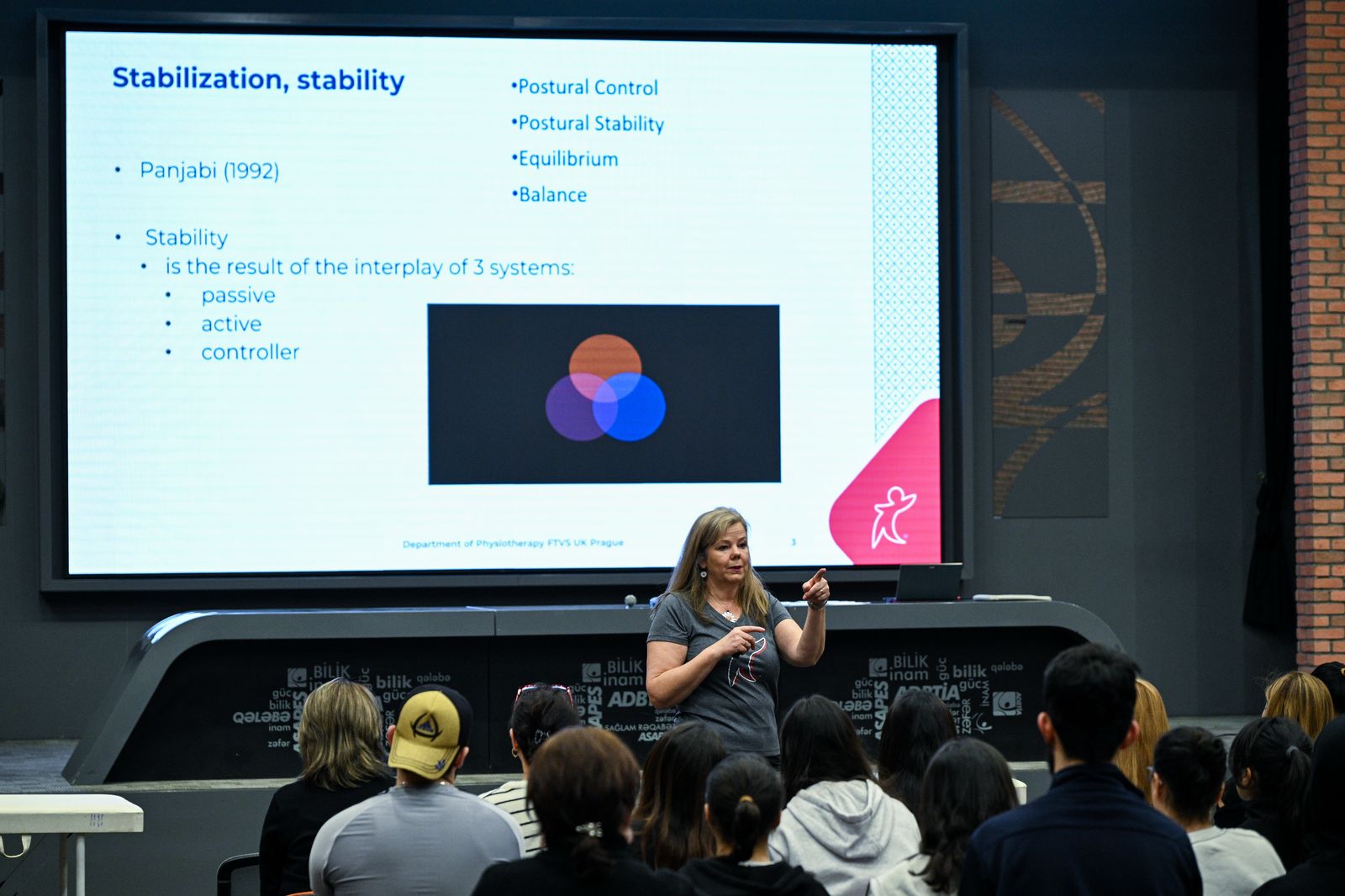 Karlov Universitetinin departament rəhbəri Azərbaycan İdman Akademiyasında tədrisə başlayıb