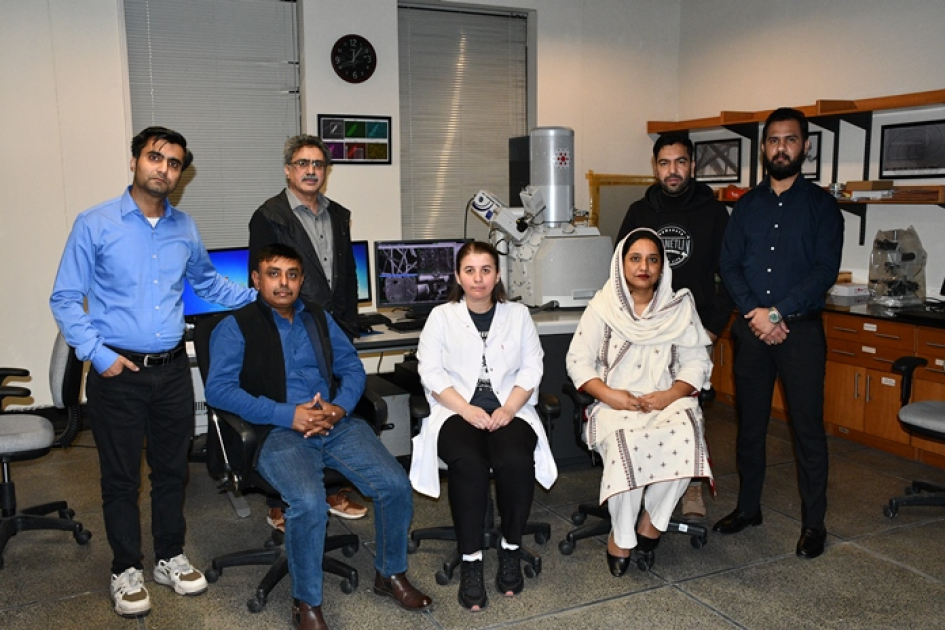 Kataliz və Qeyri-üzvi Kimya İnstitutunun elmi işçisi Pakistanda tədqiqat aparıb