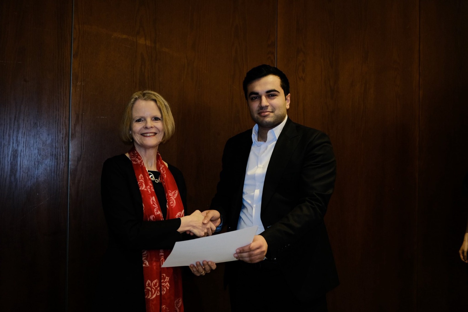 Kembric Universiteti azərbaycanlı tələbəni mükafatlandırdı 