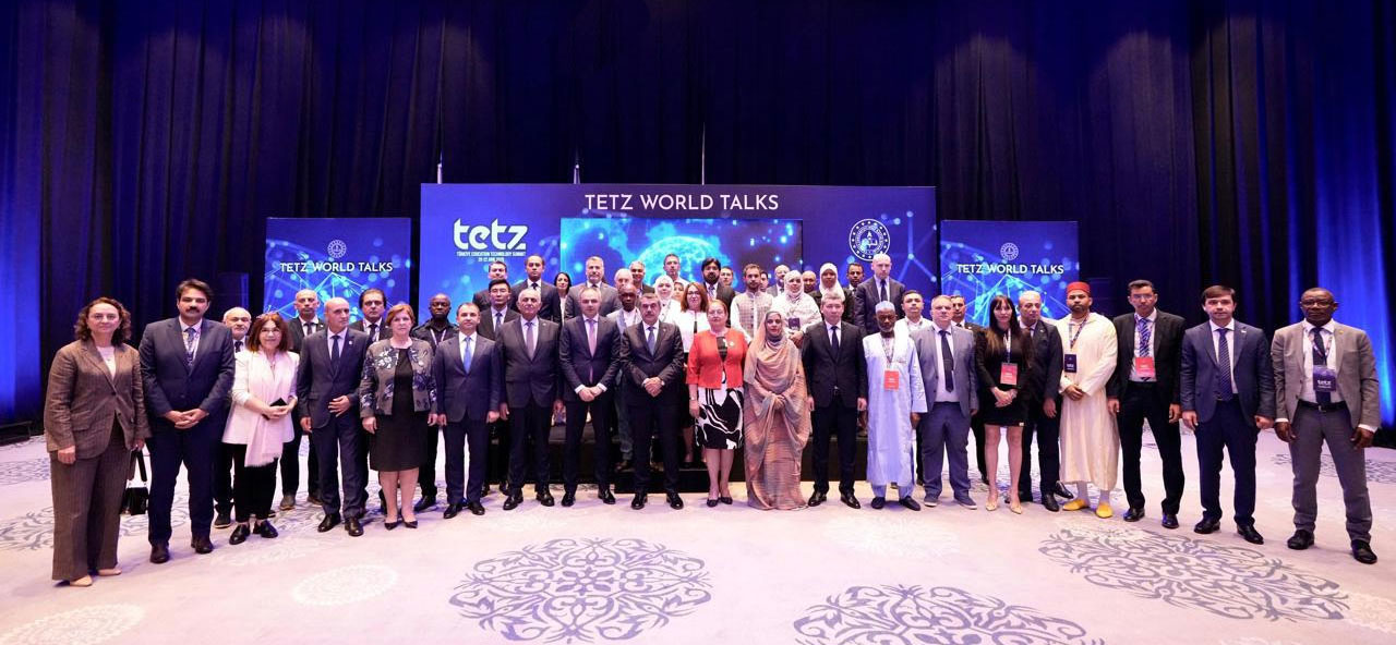 Kənan Kərimzadə 6-cı Beynəlxalq Təhsil Texnologiyaları Sammitində çıxış edib