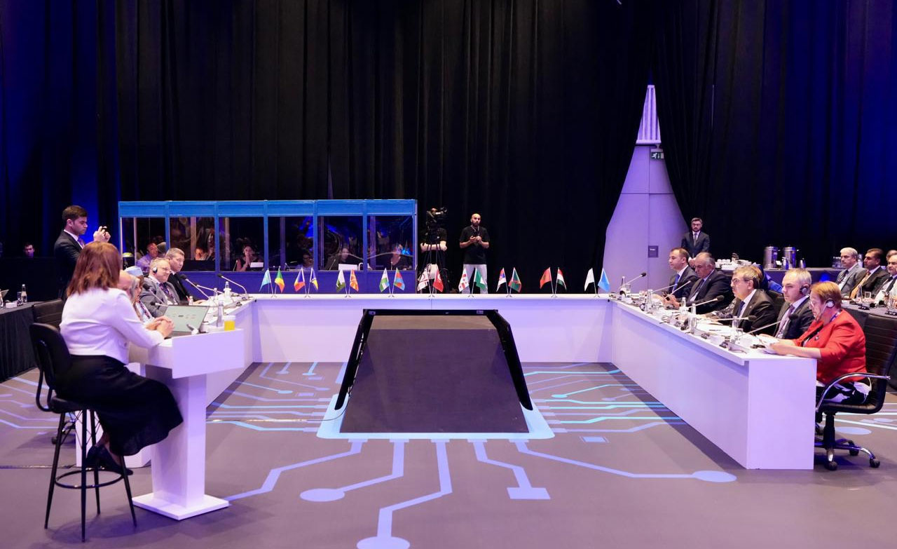 Kənan Kərimzadə 6-cı Beynəlxalq Təhsil Texnologiyaları Sammitində çıxış edib