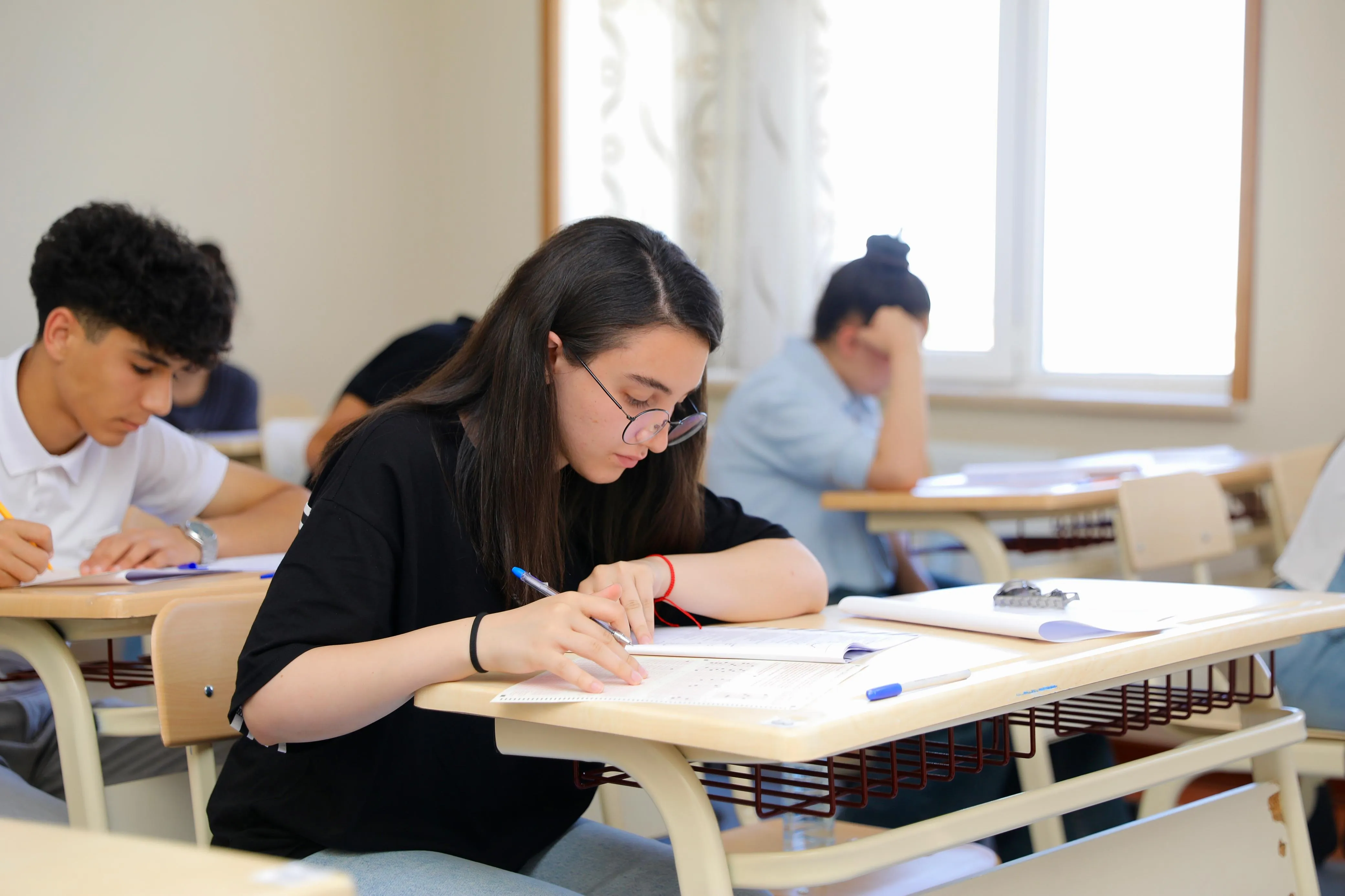 Kənd rayonlarının bir çox fənlər üzrə göstəriciləri Bakı və Sumqayıtı qabaqlayır 