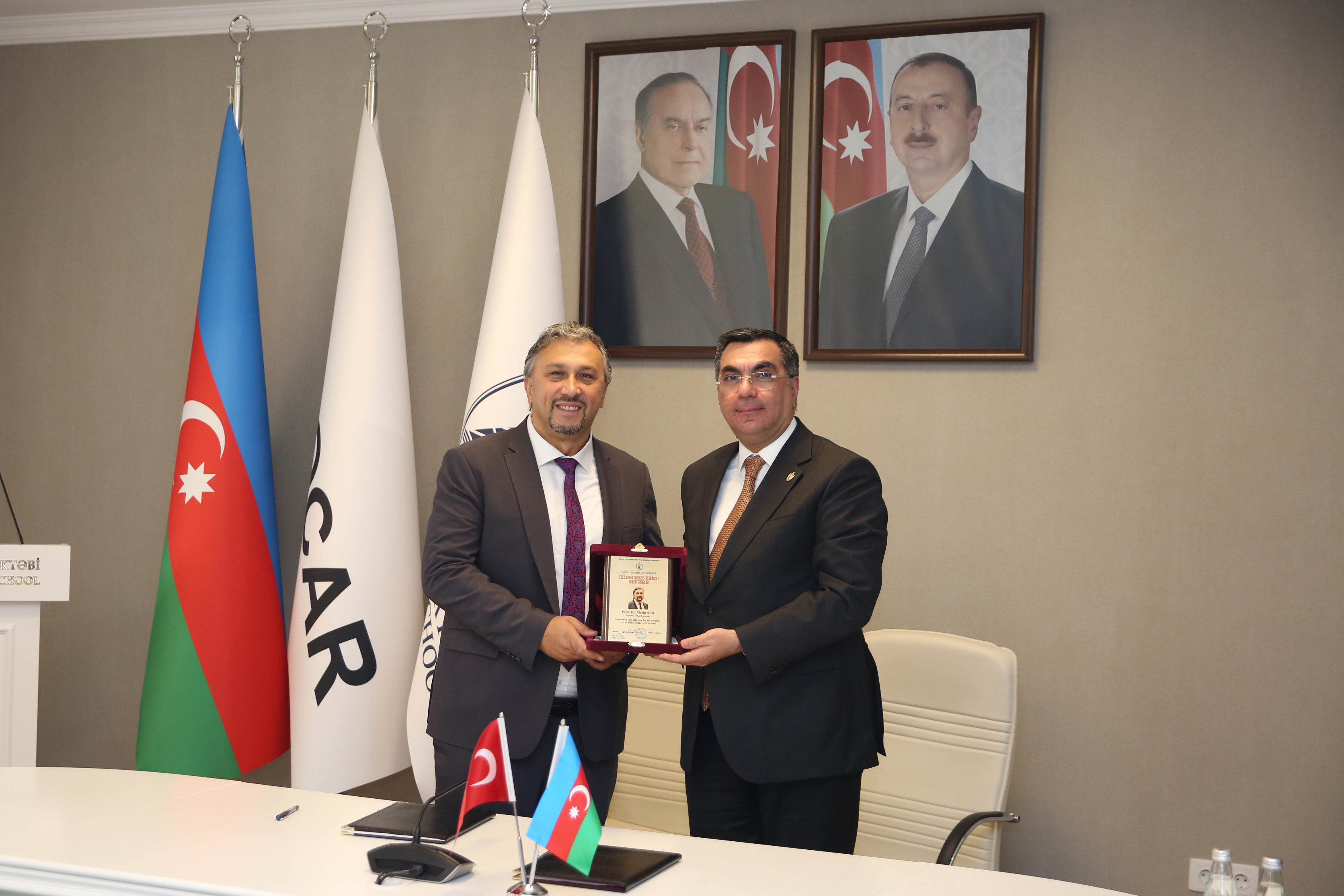 Koç Universitetinin rektoru Metin Sitti BANM-in qonağı olub