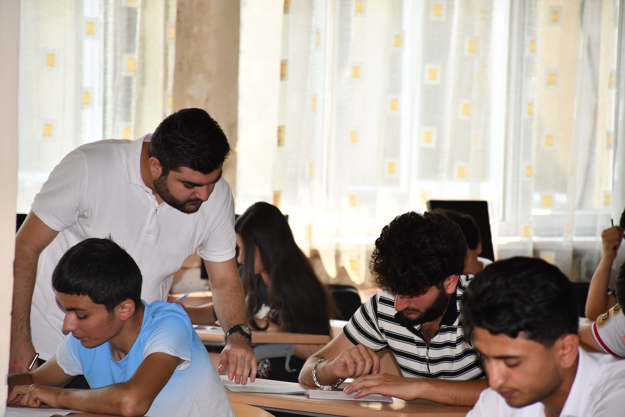 Kolleclərdə yaz imtahan sessiyası başlayıb