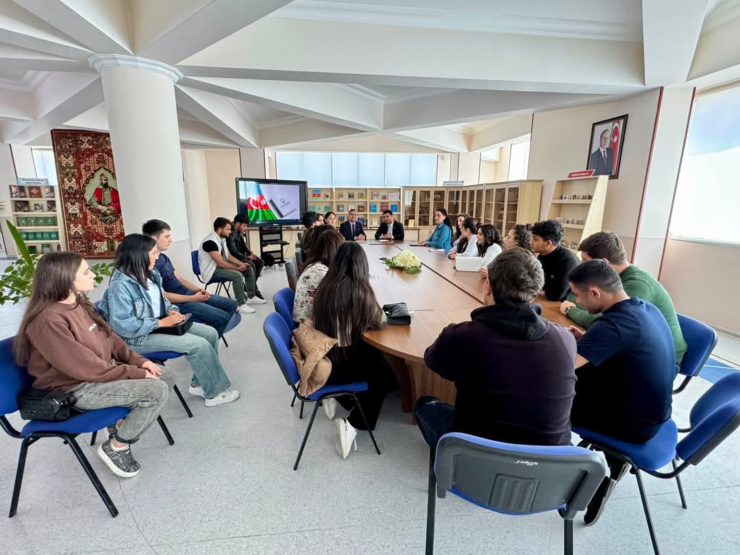 “Konstitusionalizm və gənclər: hüquqi maarifləndirmənin rolu” mövzusunda görüş keçirilib 
