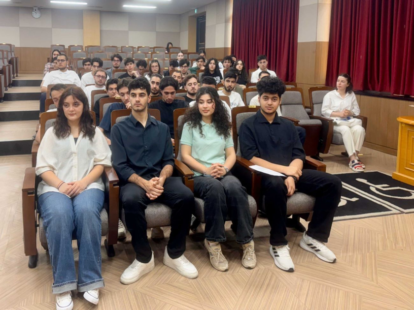 Koreyada təhsil alan BMU-INHA İDP tələbələri ilə görüş keçirilib