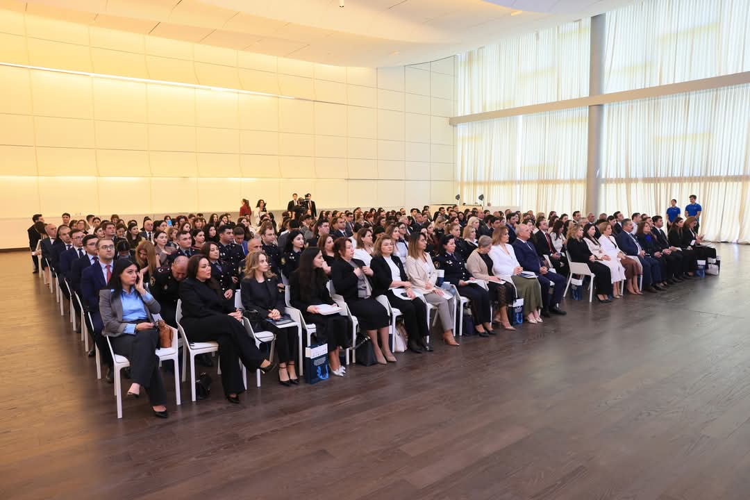 Küçə mühitində olan uşaqlarla işin təşkili mövzusunda konfrans keçirilib