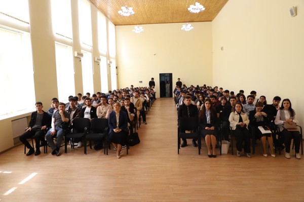 LDU-da “Azad Mirzəcanzadə inkişaf proqramı” ilə bağlı infosessiya keçirilib