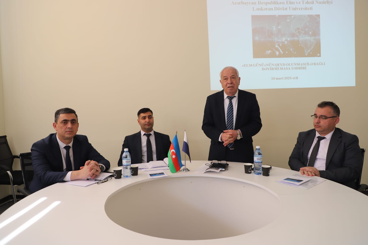 LDU-da “Elm günü”nə həsr olunmuş görüş keçirilib