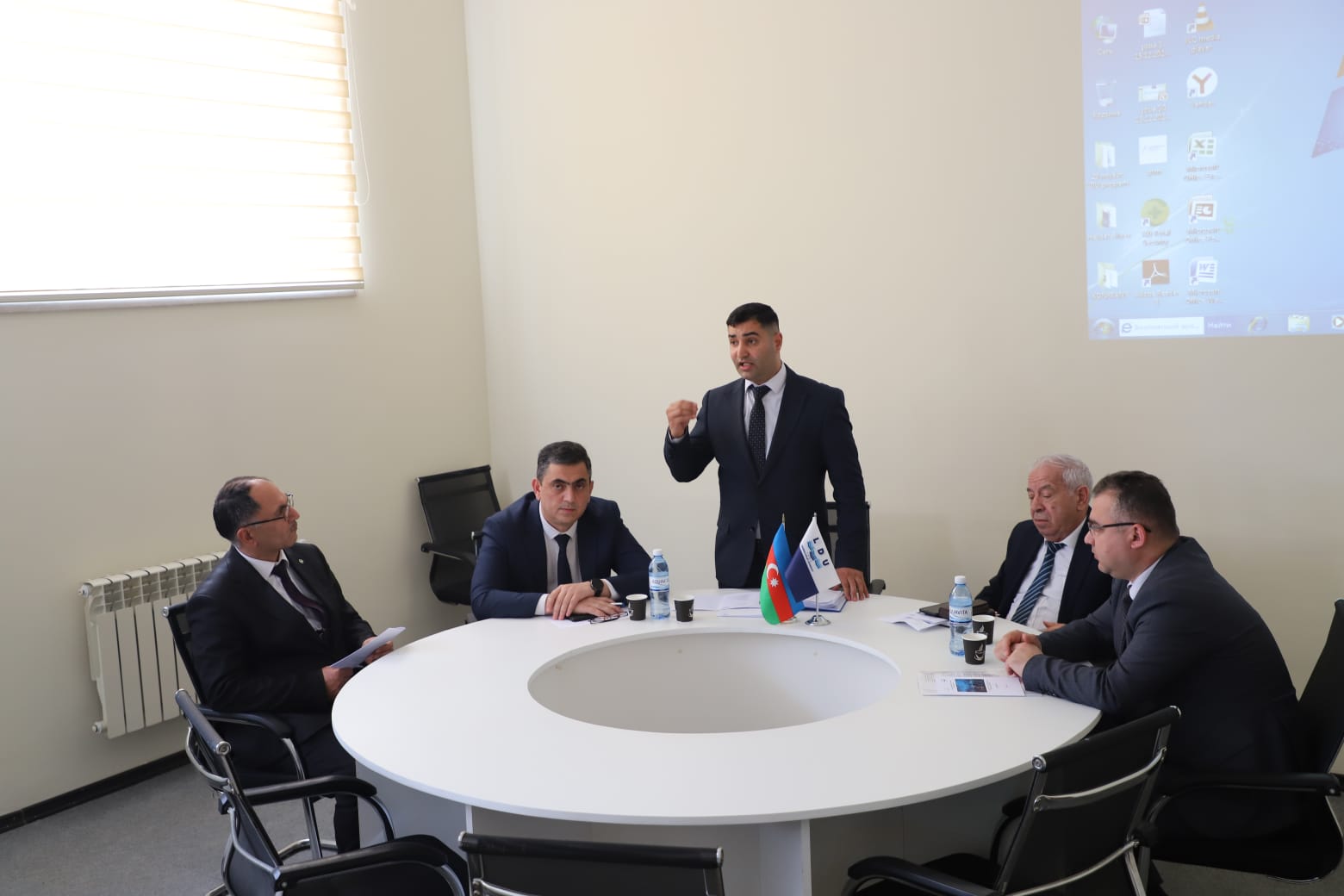 LDU-da “Elm günü”nə həsr olunmuş görüş keçirilib