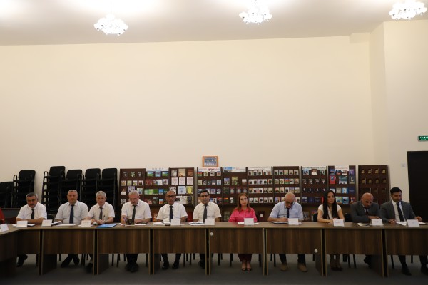 LDU-da Elmi Şuranın ilk iclası keçirilib