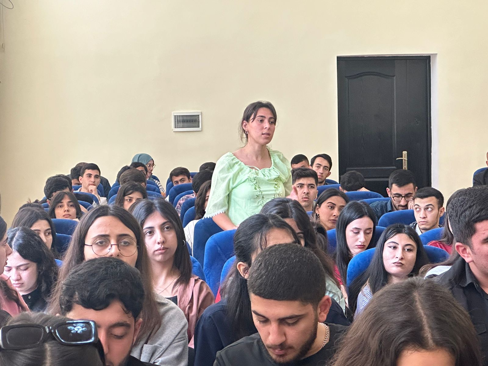 LDU-da maarifləndirici sessiya keçirilib