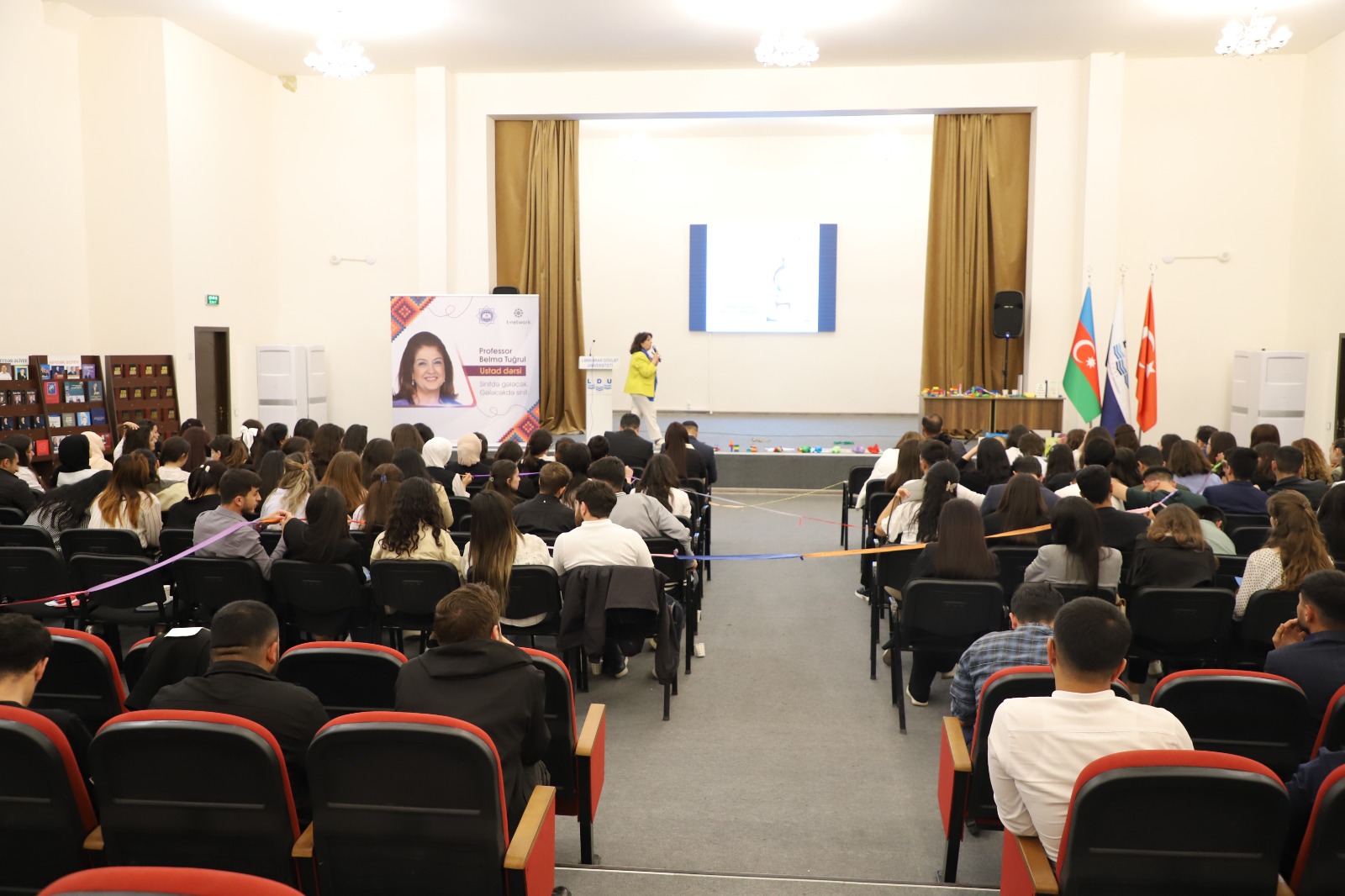 LDU-da “Ustad dərsi”nə başlanıb