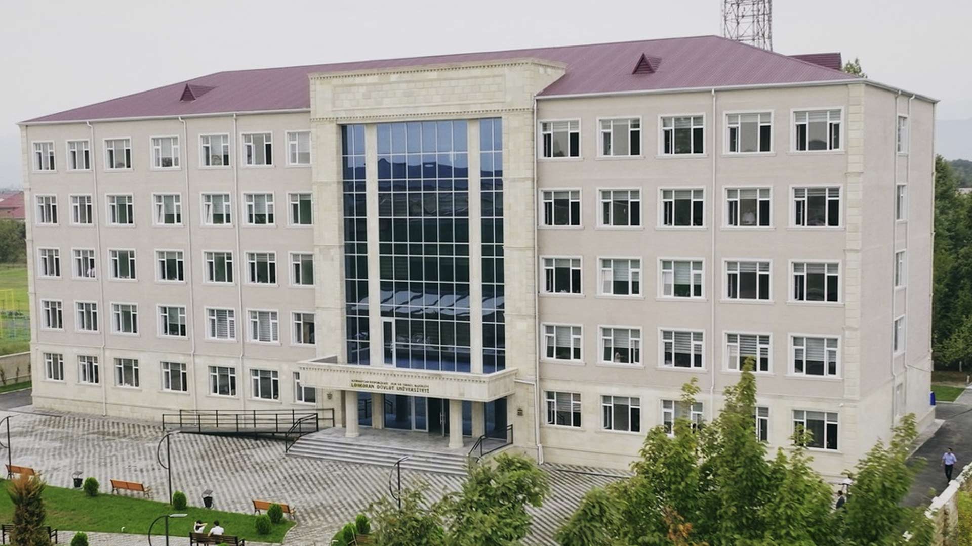 LDU imtahan sessiyasına hazırlığını müzakirə edib 