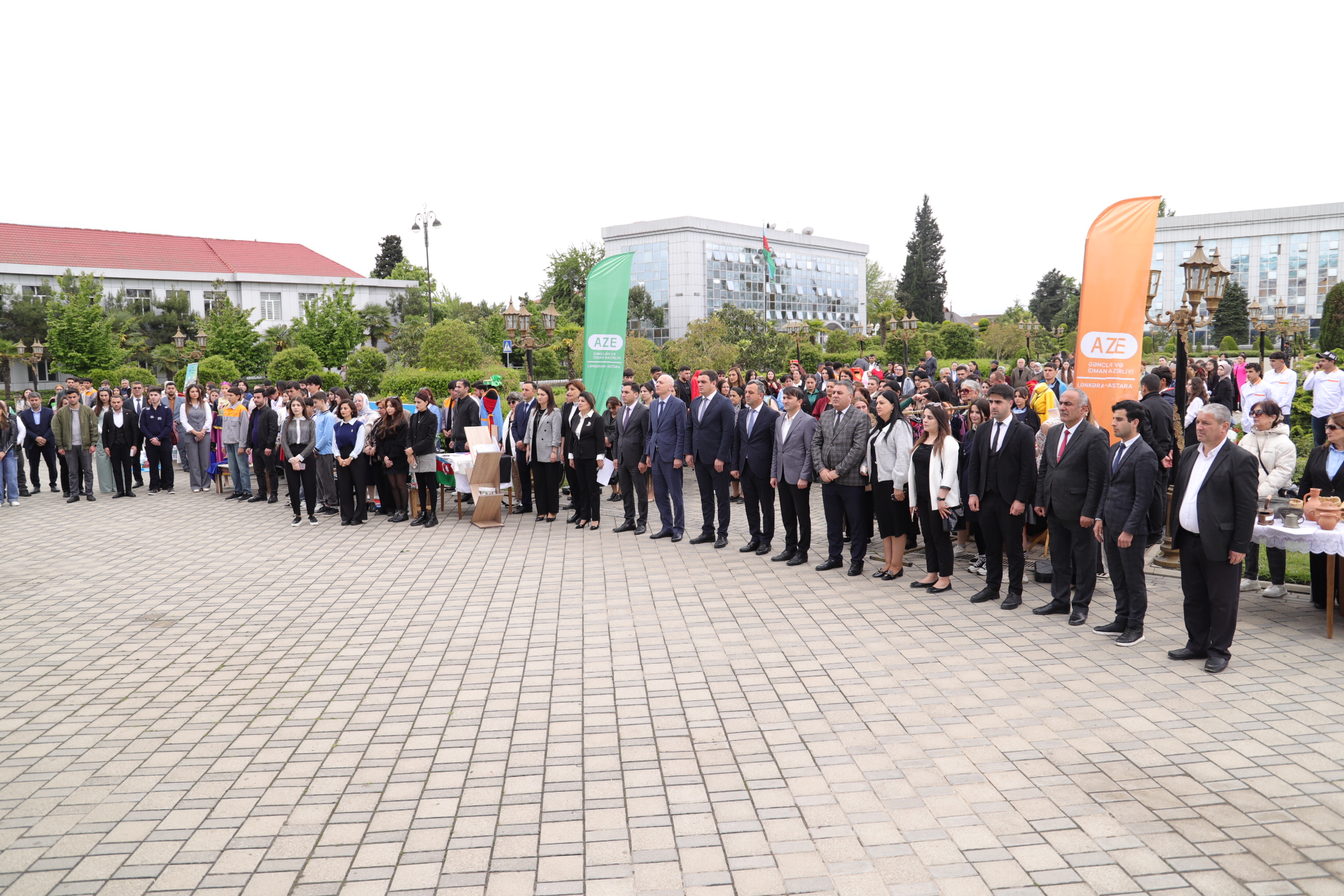 Lənkəranda “Peşə sərgisi” – Şagirdlər əl işlərini nümayiş etdirdilər