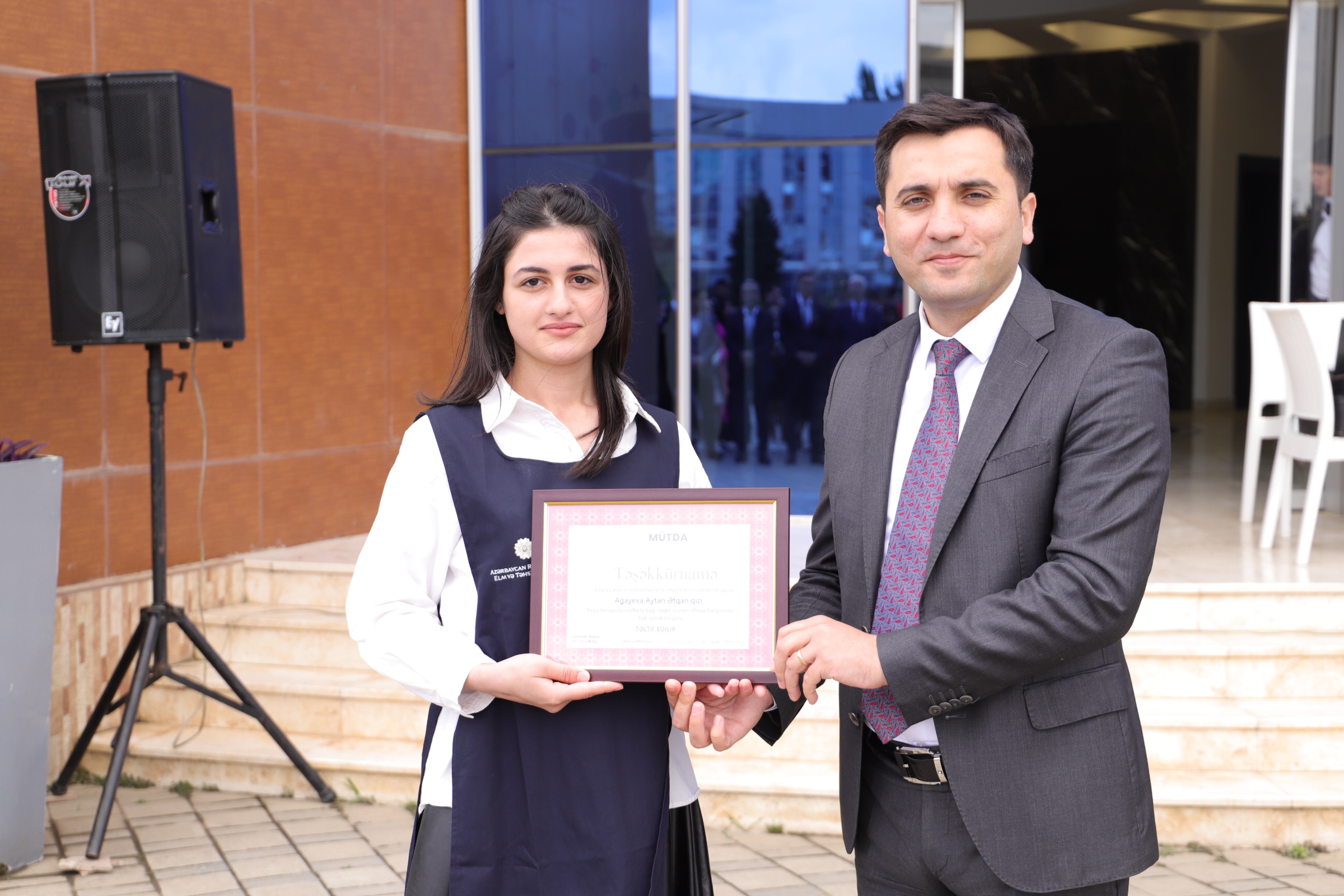 Lənkəranda “Peşə sərgisi” – Şagirdlər əl işlərini nümayiş etdirdilər