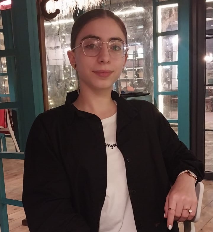 Lənkəranlı məktəbli: “Müəllim həm psixoloq, həm sirdaş, həm də ideal pedaqoq olmalıdır”