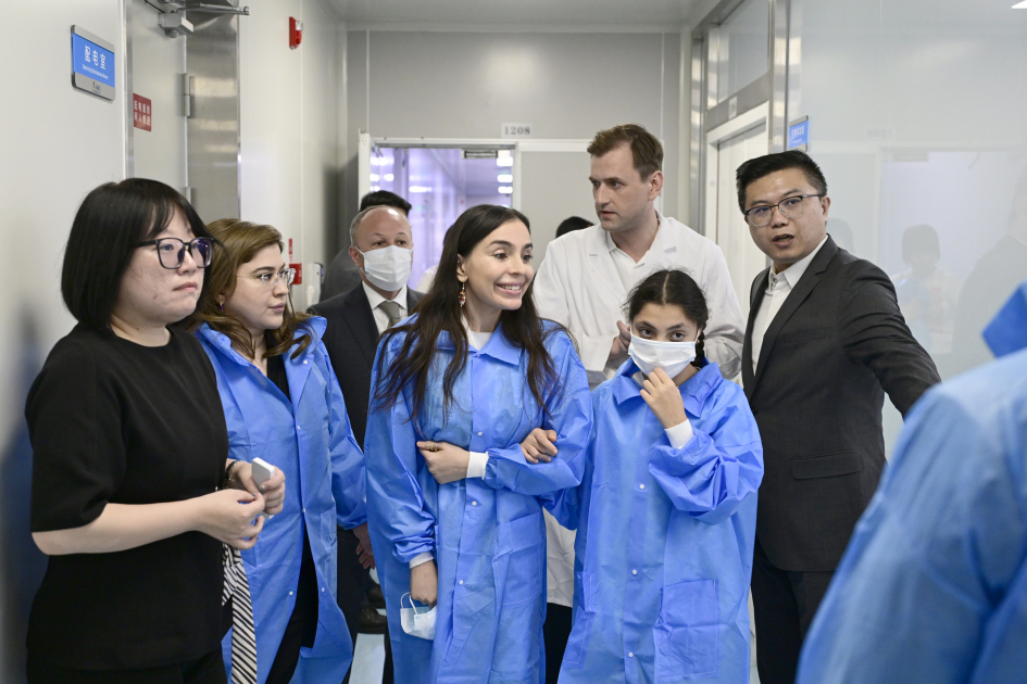 Leyla Əliyeva Çin Milli İnsan Genomu Mərkəzində olub