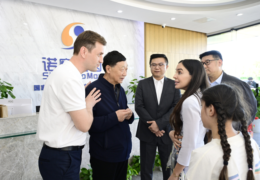 Leyla Əliyeva Çin Milli İnsan Genomu Mərkəzində olub