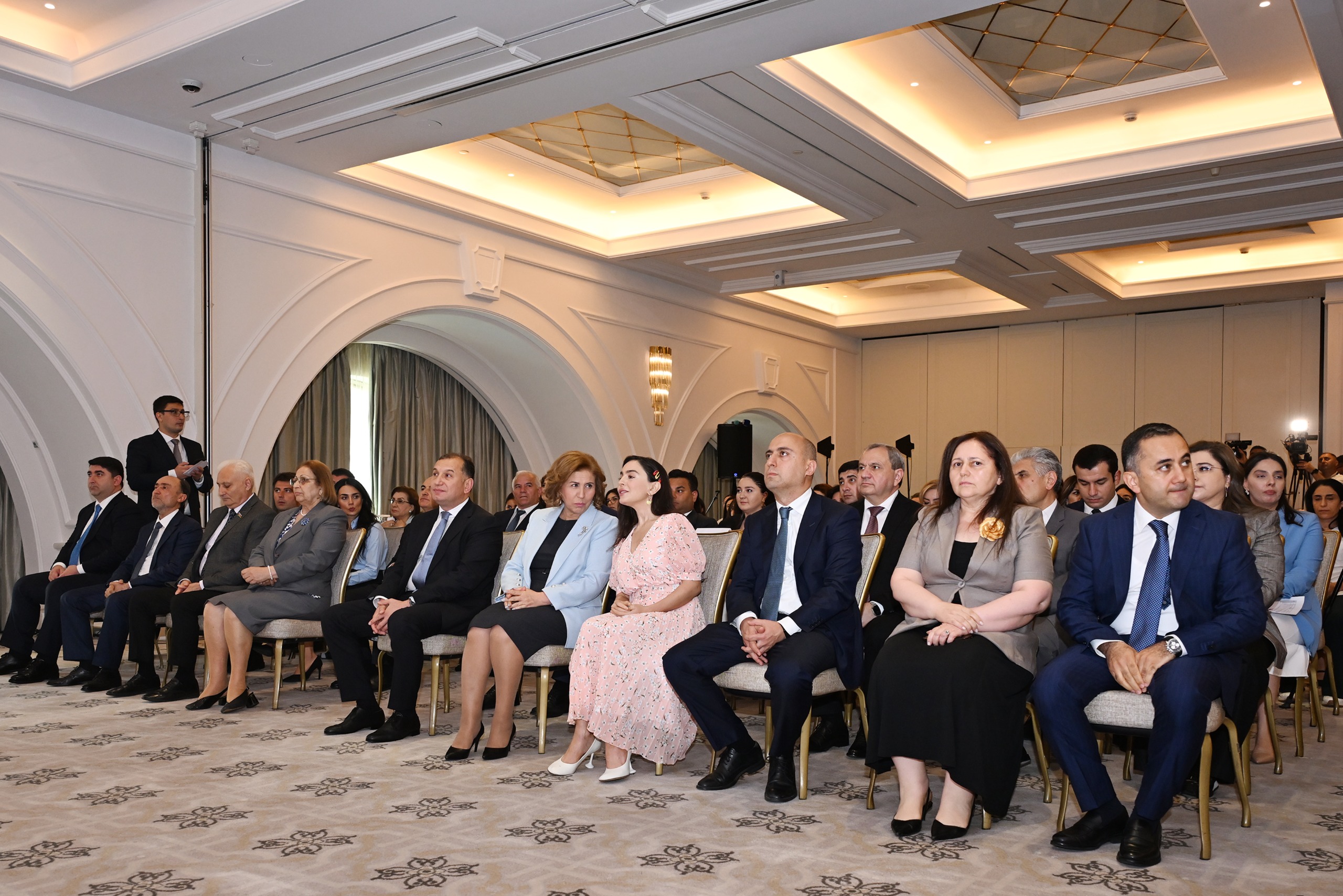 Leyla Əliyeva “Məzun günü”ndə iştirak edib - FOTO