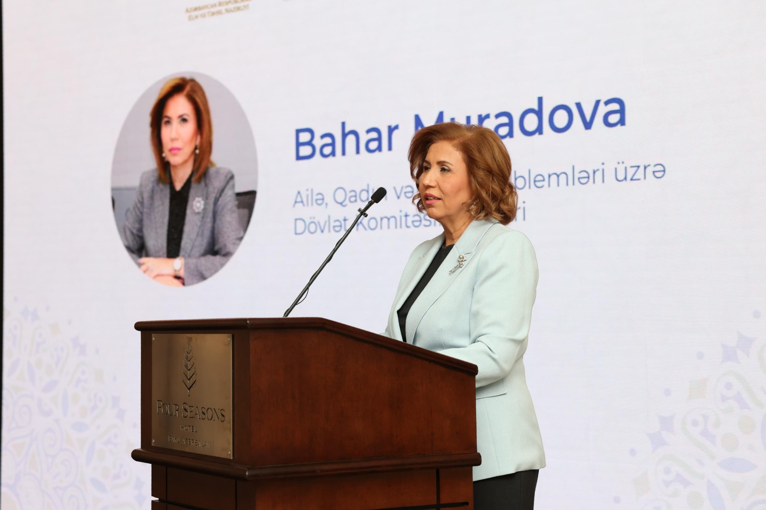 Leyla Əliyeva “Məzun günü”ndə iştirak edib - FOTO