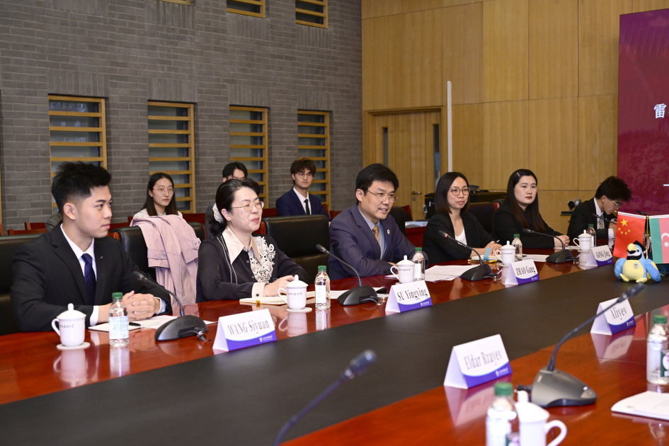 Leyla Əliyeva Pekin Xarici Dillər Universitetində tələbələrlə görüşüb