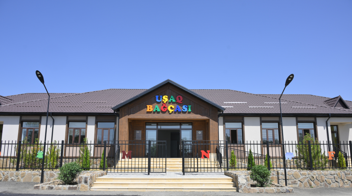 Leyla Əliyeva Şamaxıda uşaq bağçalarının açılışında iştirak edib