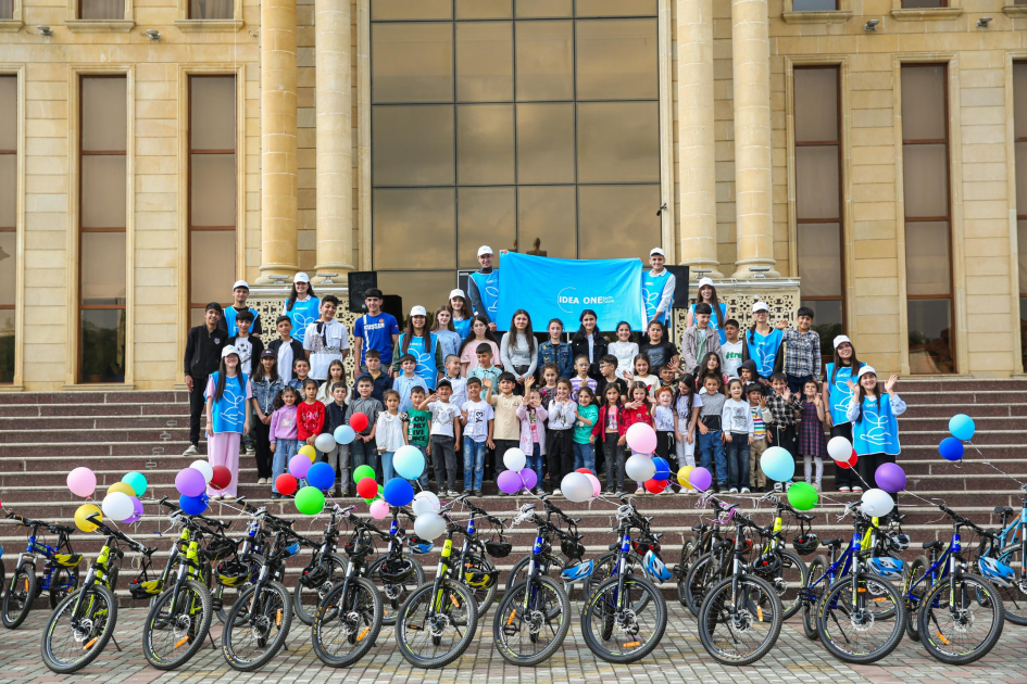 Leyla Əliyevanın təşəbbüsü ilə uşaq və yeniyetmələrə velosipedlər hədiyyə olunub